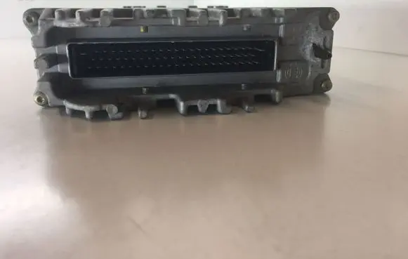 Volkswagen PASSAT B5 Engine control unit/module 0281001656 028906021GL