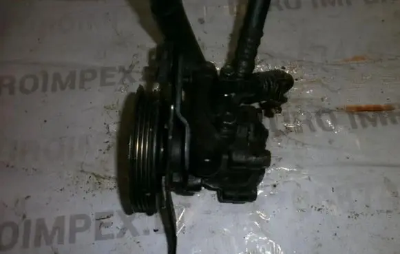 Nissan Primera Power steering pump