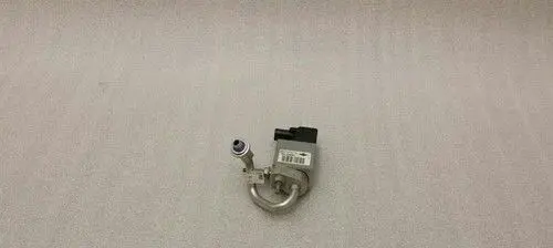 Mercedes-Benz C W205 Air conditioning (A/C) expansion valve A2058307401