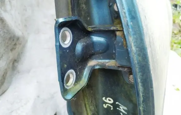 Mazda 626 Rear door lower hinge
