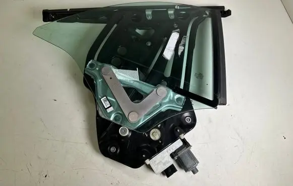 Audi A3 S3 8V Rear side window 8P7845458
