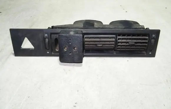Volkswagen Multivan T4 Dash center air vent grill 7D0819709