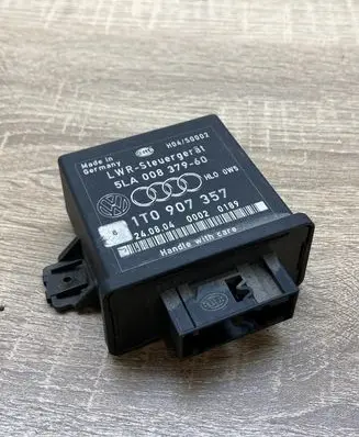 Volkswagen Golf V Light module LCM 1T0907357 5LA00837960H