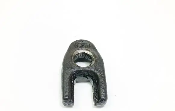 Renault Megane II Fuel Injector clamp holder 