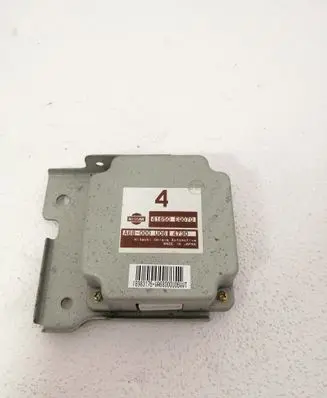 Nissan X-Trail T30 Torque split ecu control unit/module 41650EQ070