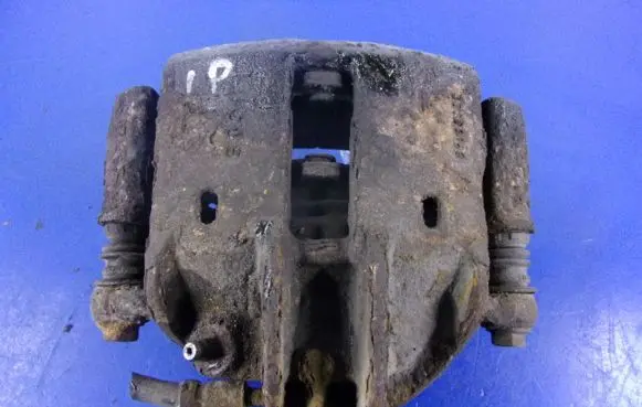 Mitsubishi Carisma Front brake caliper