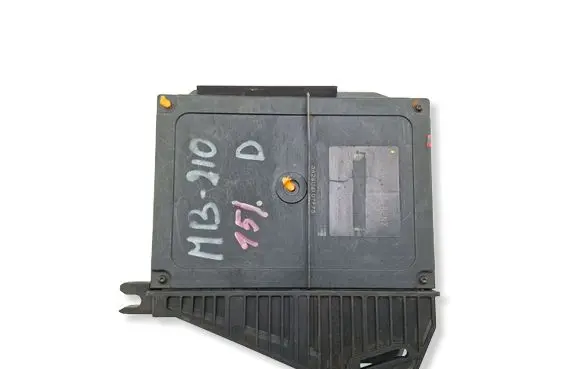 Mercedes-Benz E W210 Comfort/convenience module 2108203826