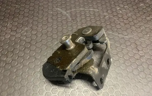 Volvo XC90 Tailgate/trunk/boot lock/catch/latch 30649107 7890