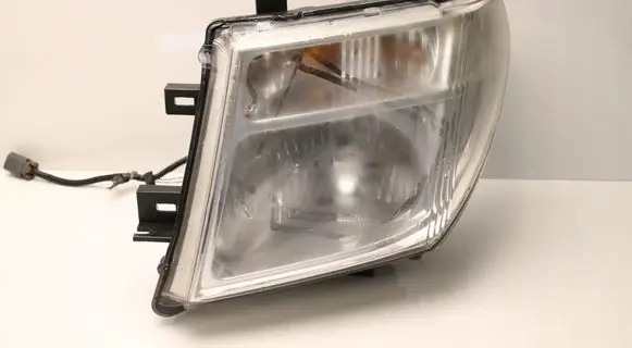 Nissan Navara D40 Headlight/headlamp