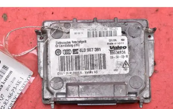 Audi Q7 4L Voltage converter/converter module 4L0907391