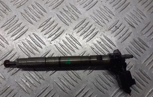 Audi A6 S6 C6 4F Fuel injectors set 03L130277