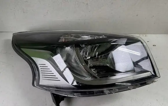 Renault Trafic III (X82) Headlight/headlamp 260105469r
