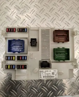 Volvo XC60 Fuse module BG9T14C256GA 31314116AA LTQF01125TP