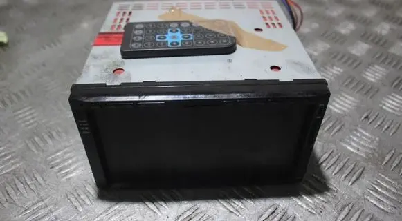 Volvo S40, V40 Radio/GPS head unit trim 