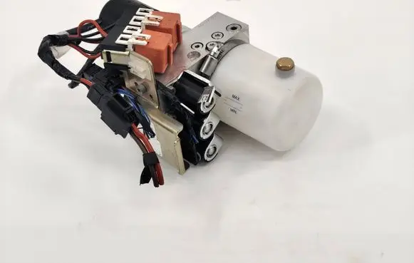 BMW 2 F22 F23 Convertible roof hydraulic pump 7310756