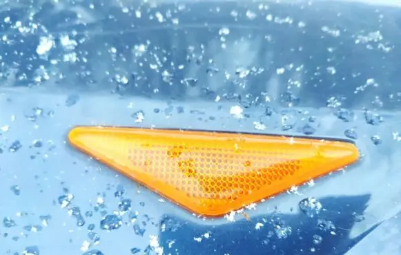 Ford Mondeo Mk III Front fender indicator light