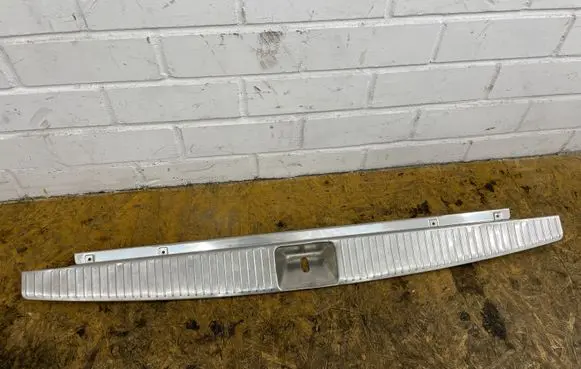 Mercedes-Benz E W212 Trunk/boot sill cover protection A2126900027