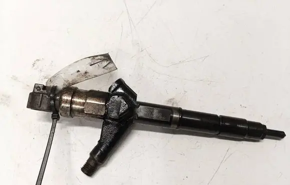 Nissan X-Trail T30 Fuel injector 166008H800