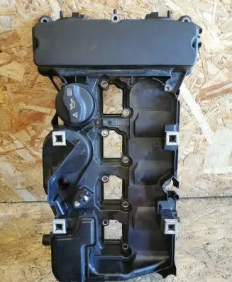 Mercedes-Benz C W204 Rocker cam cover 2710101130