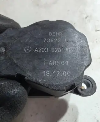 Mercedes-Benz ML W163 Air flap motor/actuator A2038201642