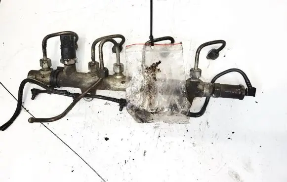 Renault Scenic II - Grand scenic II Fuel main line pipe 0445214024 7700114017