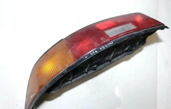 Mazda 323 F Rear/tail lights