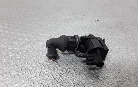 Audi A2 Turbo solenoid valve 1J0906283A