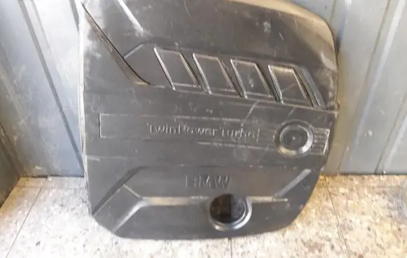 BMW 5 F10 F11 Engine cover (trim) 8510475