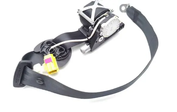 Volkswagen PASSAT B7 Front seatbelt 3C1857705P 34077659