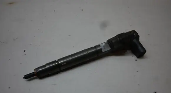 Mercedes-Benz E W211 Fuel injector A6280700487 0445110104