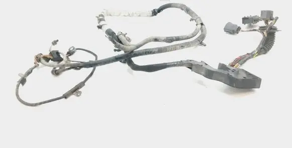 Land Rover Discovery 3 - LR3 Engine installation wiring loom YMD505850A