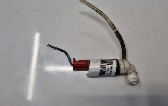 Toyota Corolla E120 E130 Windscreen/windshield washer pump