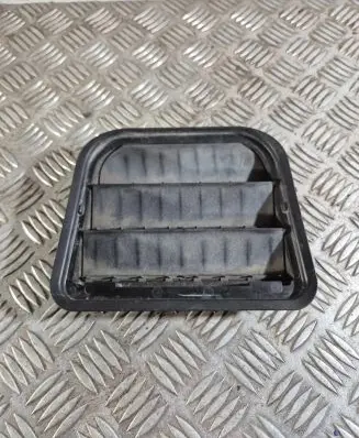 Volvo S60 Quarter panel pressure vent 31369380