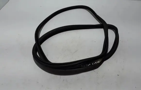 Audi A6 S6 C8 4K Trunk rubber seal (body) 4K5827705C