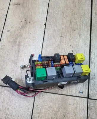 Mercedes-Benz ML W164 Fuse box set A1645402972 5072426 13602217