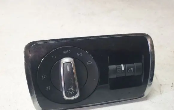 Skoda Superb B6 (3T) Indicator stalk BK704064605