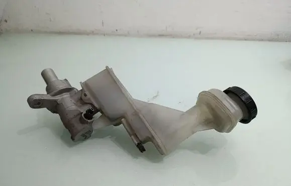 Nissan Qashqai Master brake cylinder 02412A640 24278