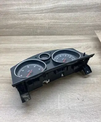 Opel Zafira B Speedometer (instrument cluster) 13216684