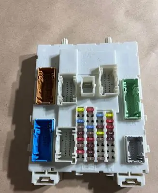 Volvo V40 Fuse module 31394963 3554225605