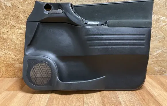 Opel Zafira A Front door card panel trim 90580201