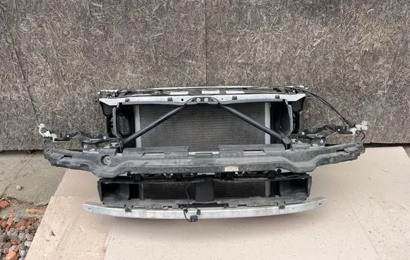 BMW 5 G30 G31 G38 Front bumper support beam 