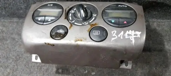 Nissan Primera Climate control unit 275109f600 001211221