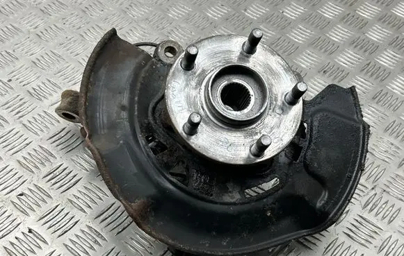 Front wheel hub spindle knuckle