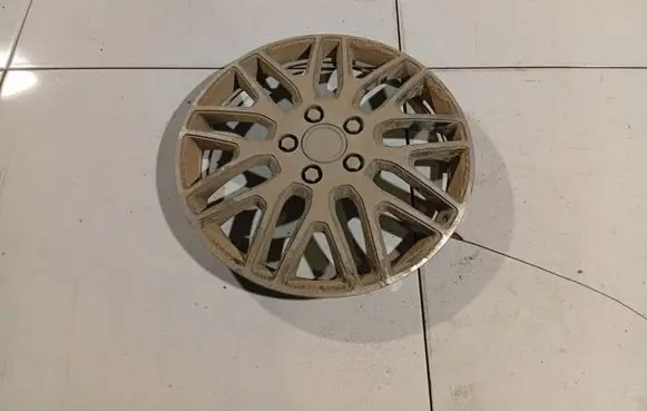 Skoda Fabia Mk1 (6Y) R14 wheel hub/cap/trim