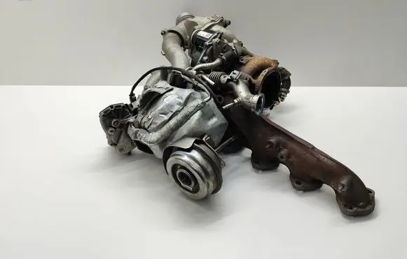 BMW 5 G30 G31 G38 Turbo 8570242 8570240