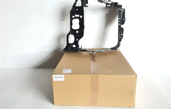 Porsche Macan (95B) Radiator support slam panel bracket 95B805295E