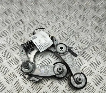 KIA Sportage Generator/alternator belt tensioner 252812MHB0
