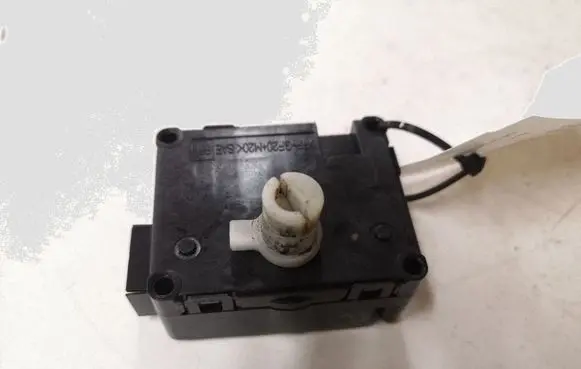 Audi A8 S8 D2 4D Air flap motor/actuator 4D0820511