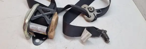 Suzuki Grand Vitara II Front seatbelt 8494065J0