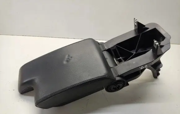 BMW 3 E46 Armrest 8213678 51168213678